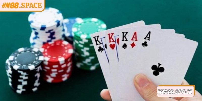 Không giữ quá nhiều lá yếu ở cuối ván tránh bị tấn bất ngờ